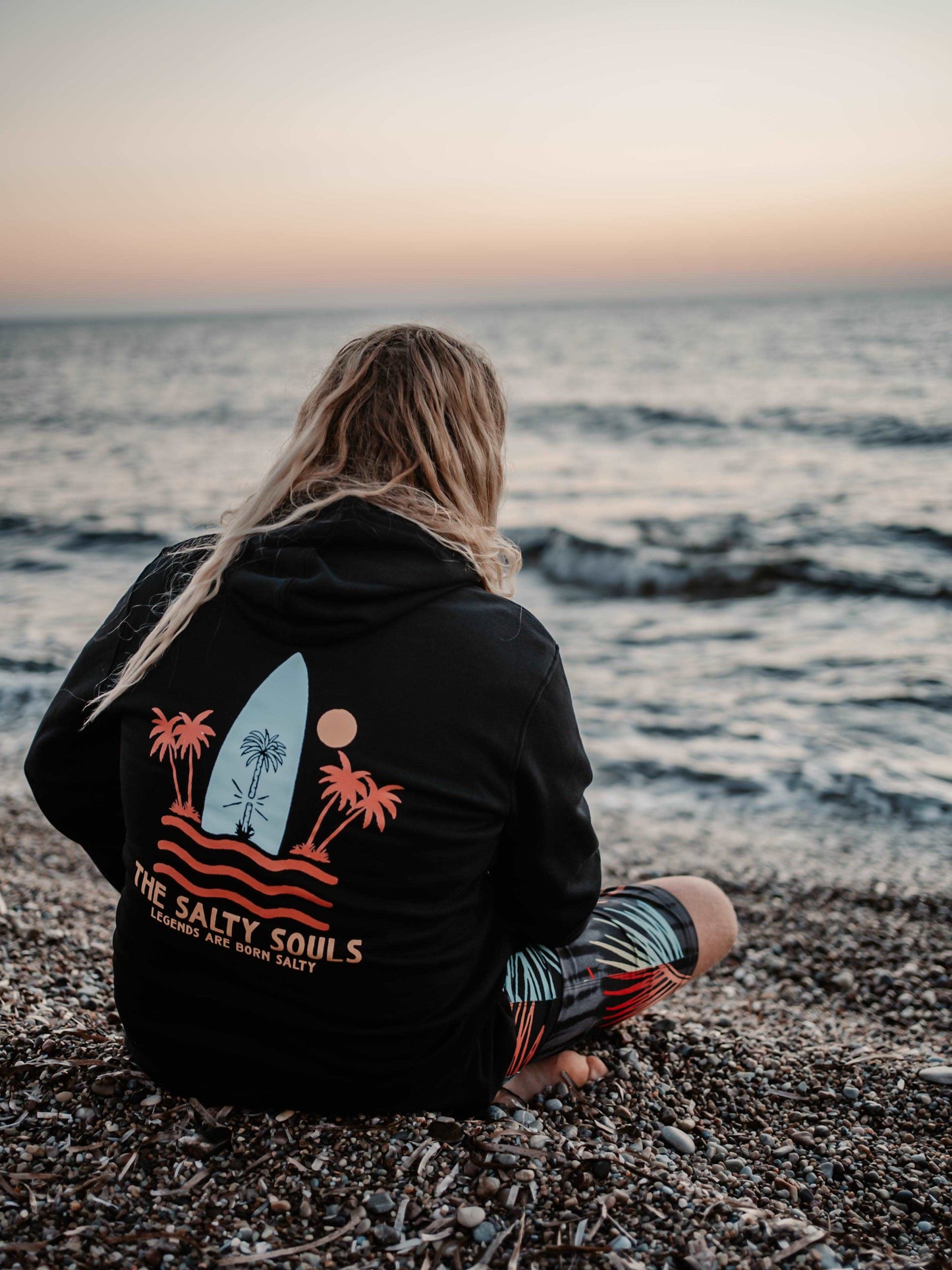 ISLAND LIFE HOODIE BLACK