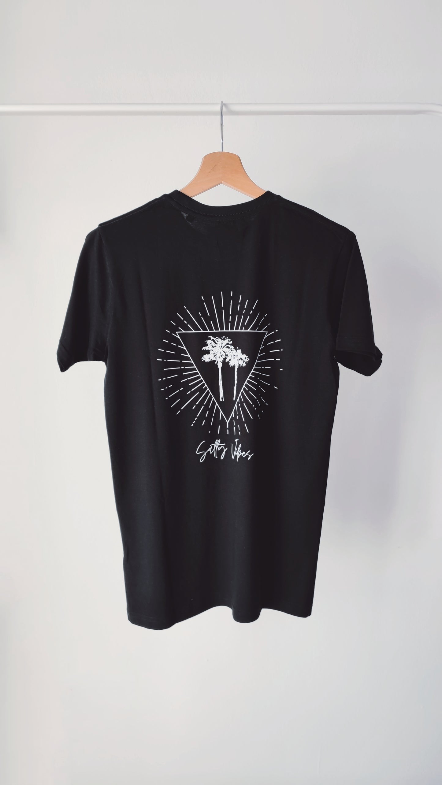 SALTY VIBES T-SHIRT